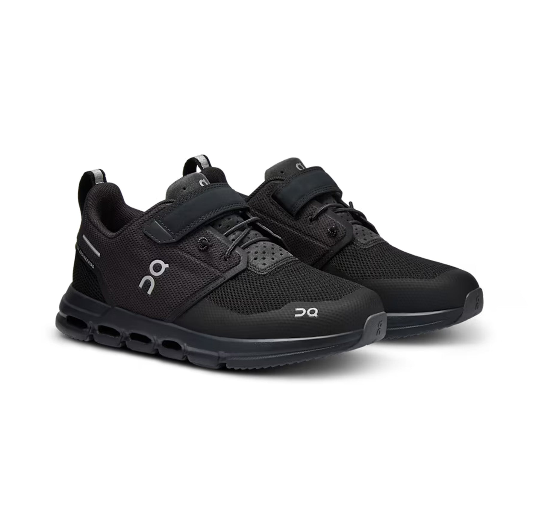 On Little Kids' Cloud Play Black Athletic Shoes