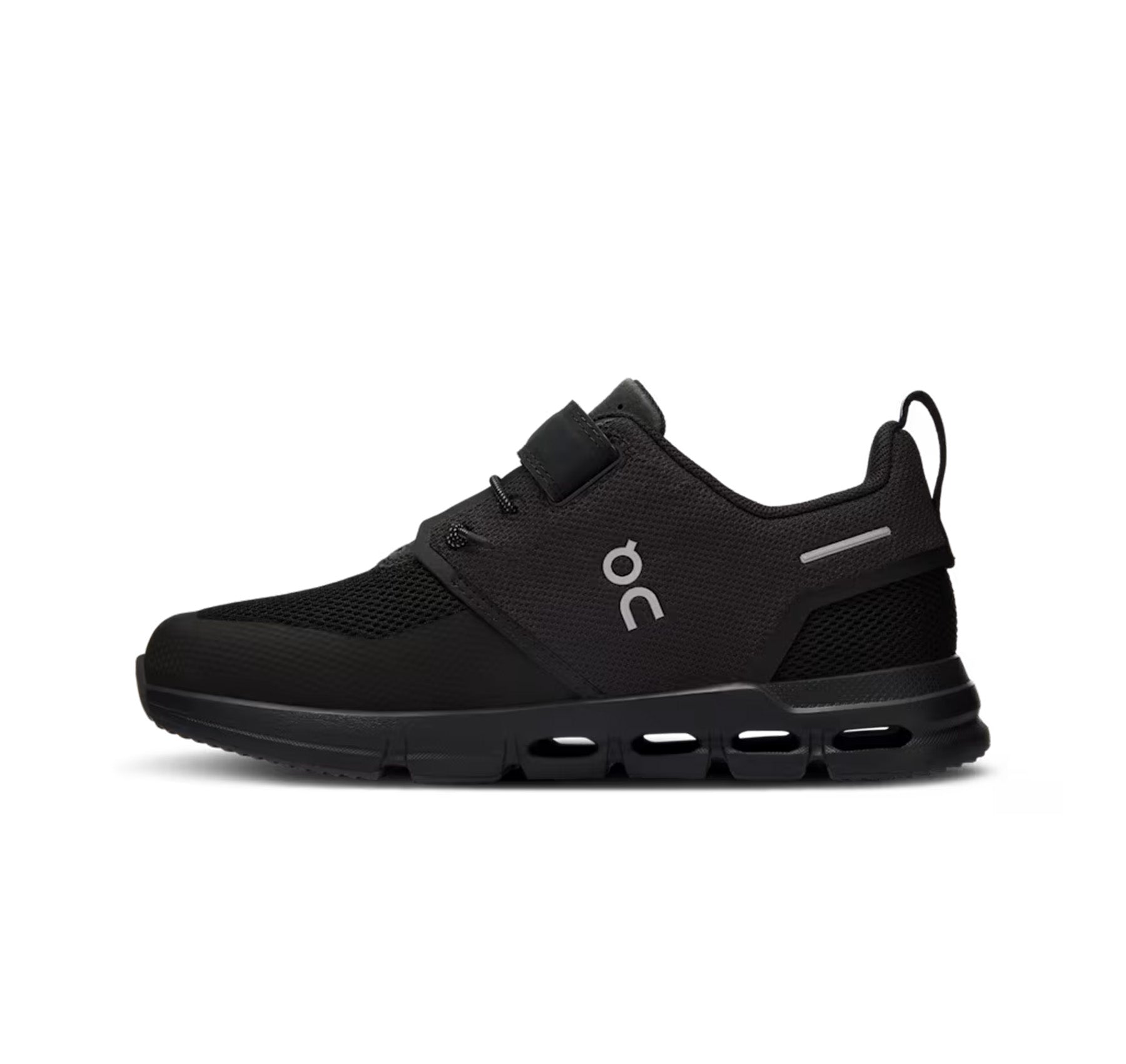 On Little Kids' Cloud Play Black Athletic Shoes