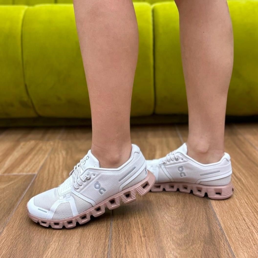 On Cloud 5 Rosebrown Lifestyle Sneakers