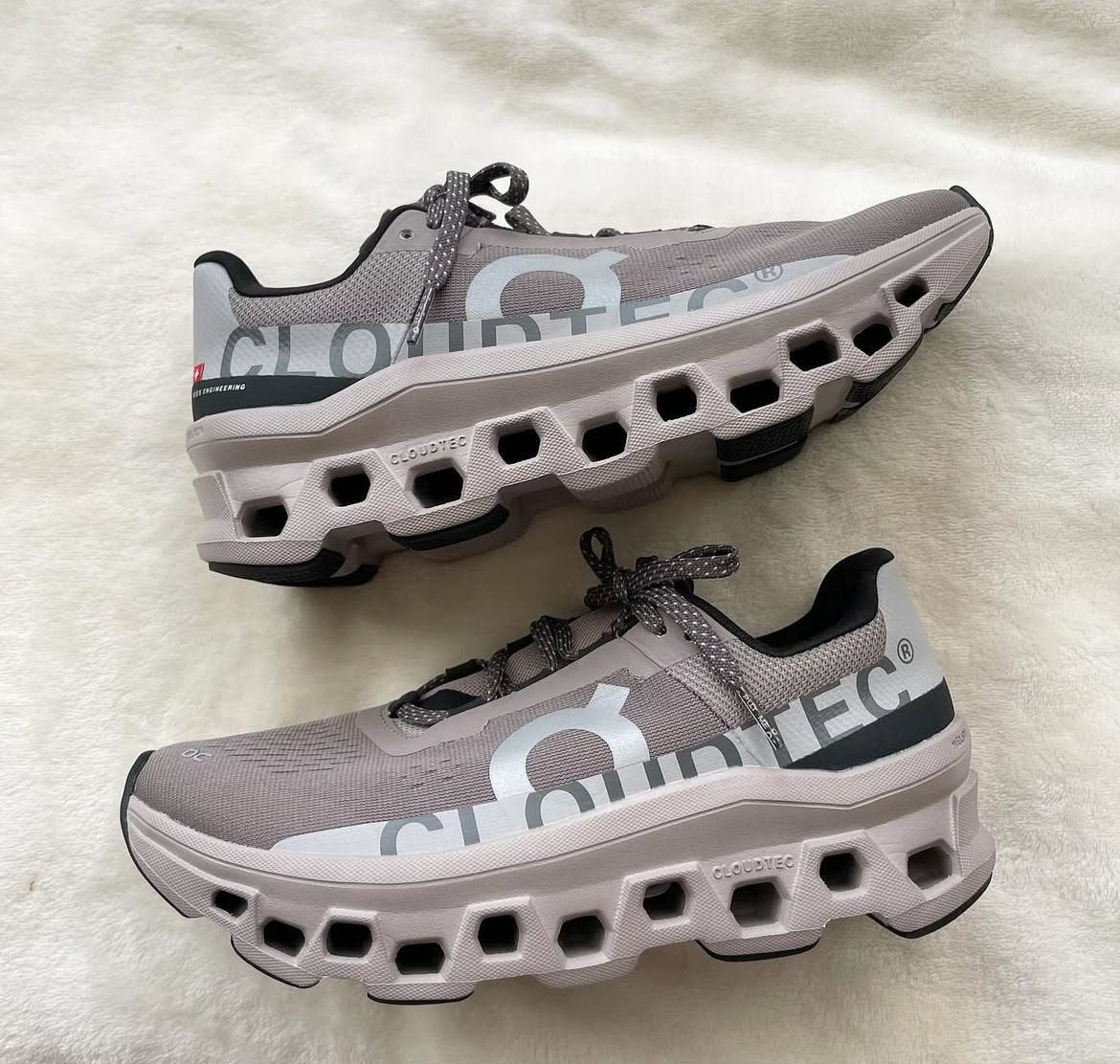 On Cloudmonster 2 Hyper Undyed Running Shoes