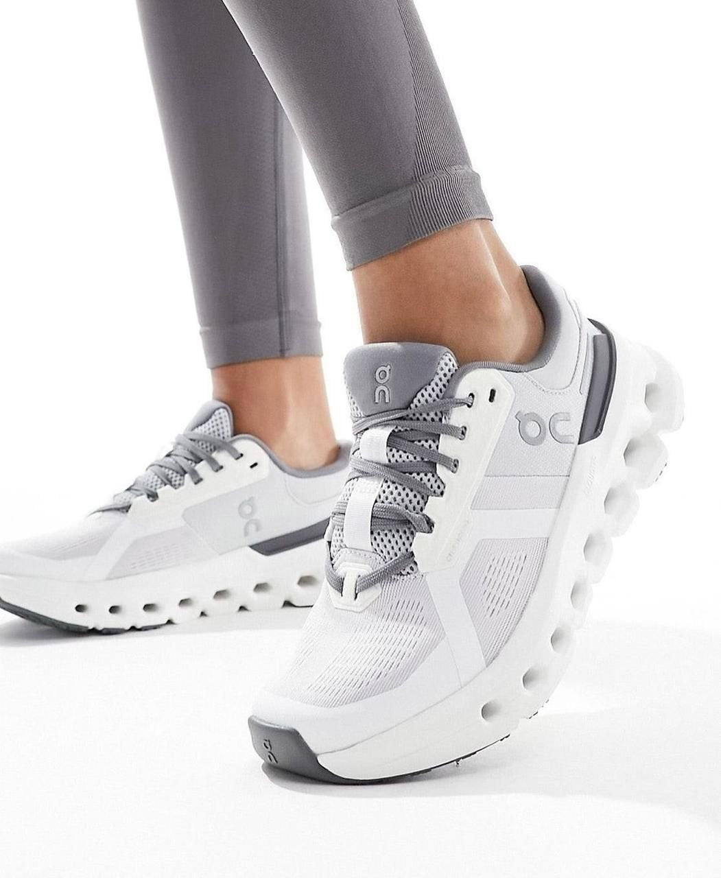 On Cloudrunner 2 Frost White Running Shoes