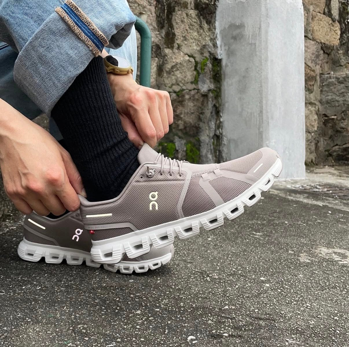 On Cloud 6 Fog White Lifestyle Sneakers
