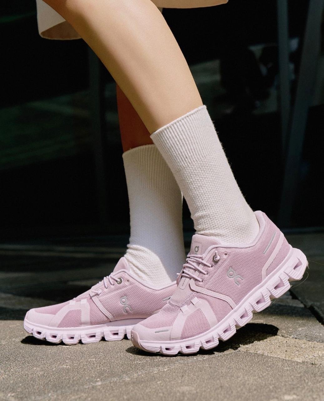 On Cloud 6 Mauve Orchid Lifestyle Sneakers
