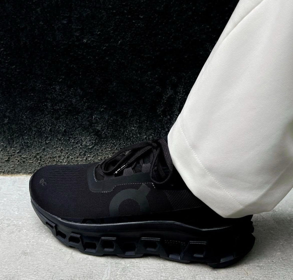 On Cloudmonster 2 Full Black Running Shoes