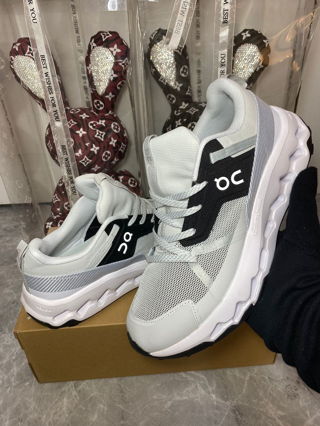 On Cloudhorizon Lavender Ivory Hiking Shoes