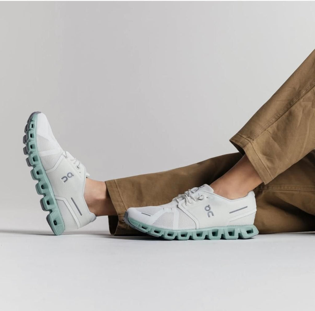 On Cloud 5 Undyed White Creek Lifestyle Sneakers