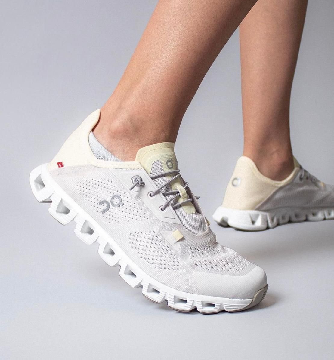On Cloud 5 Coast Sand/Ray Lifestyle Sneakers