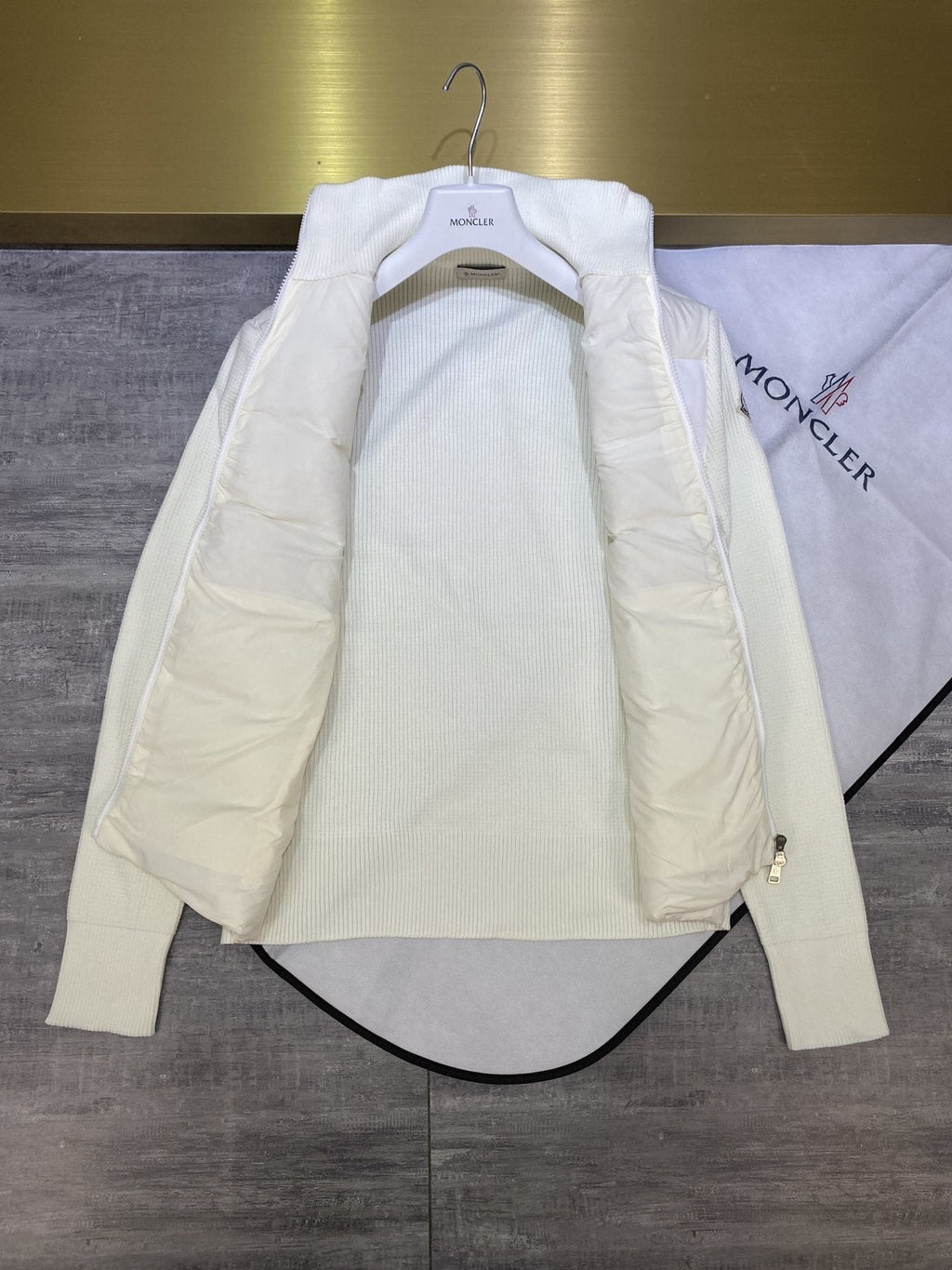 Moncler Knit-Sleeve Quilted Down Jacket — detail