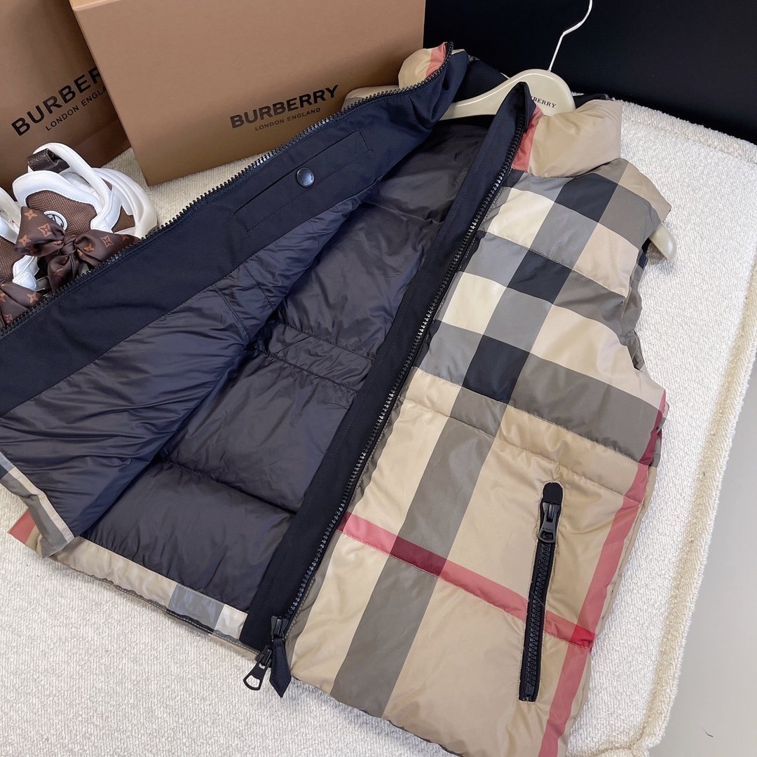Burberry Check Drawstring Waist Down Vest — detail