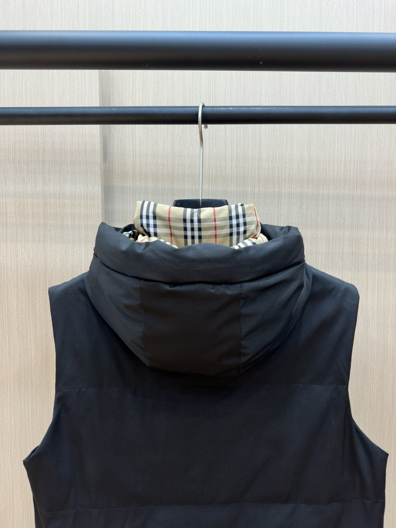 Burberry Hooded Padded Down Vest — detail