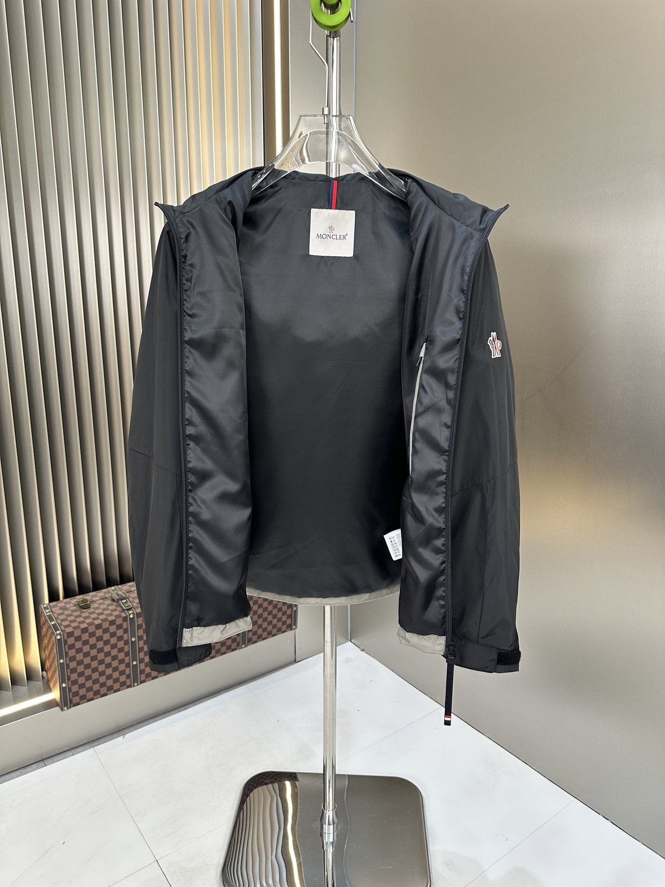 Moncler Color-Block Hooded Jacket — detail
