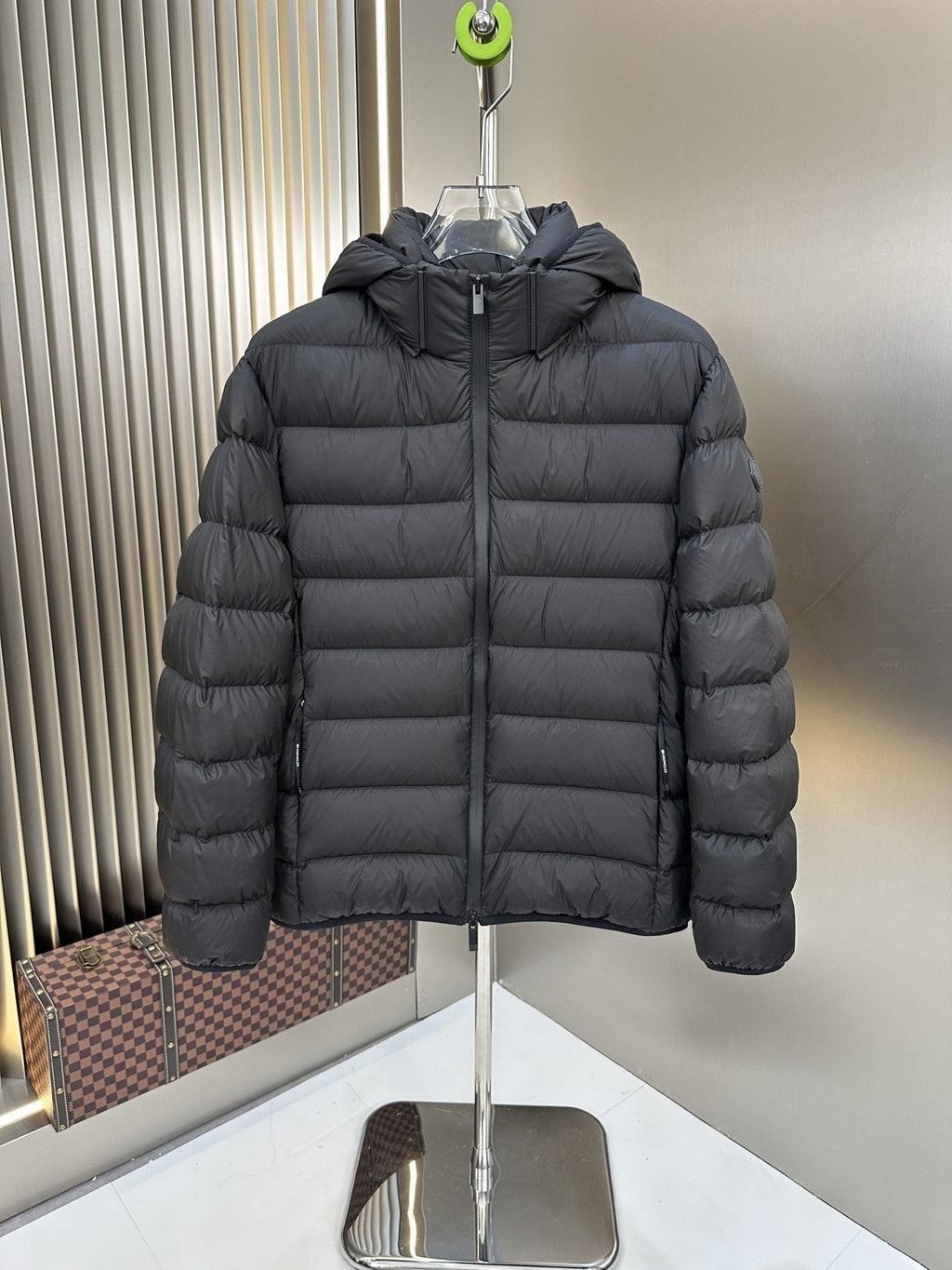 Men Moncler coat Black Hooded Quilted Puffer Jacket — hero