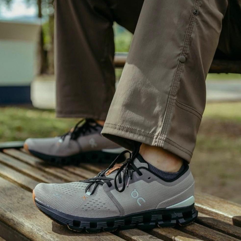 On Cloud X 4 Fog Black Training Shoes