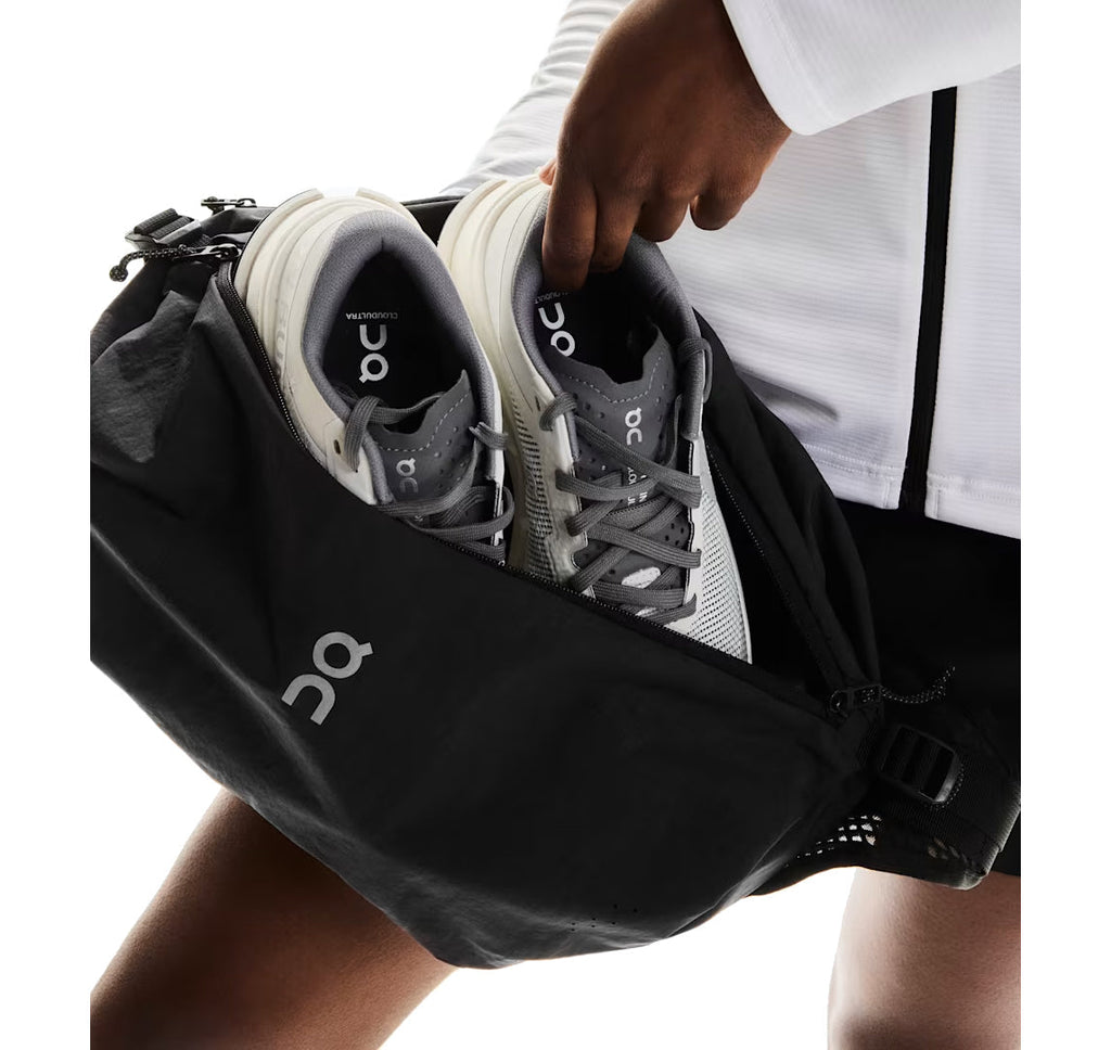 On Sling Pack 9L Magnet/Black Crossbody Bag