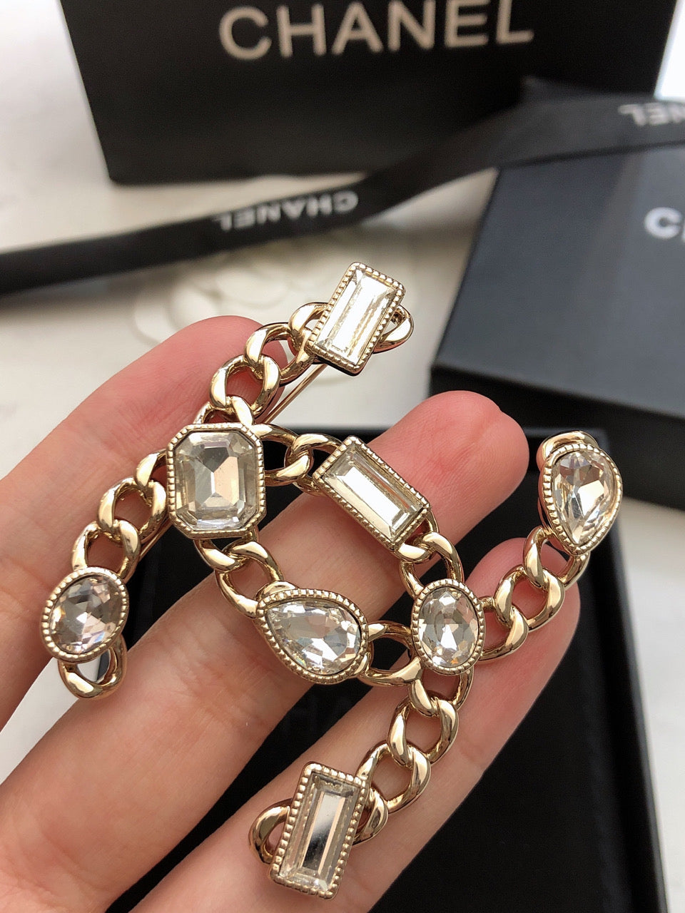 18K  Chanel Crystals Strass Brooch