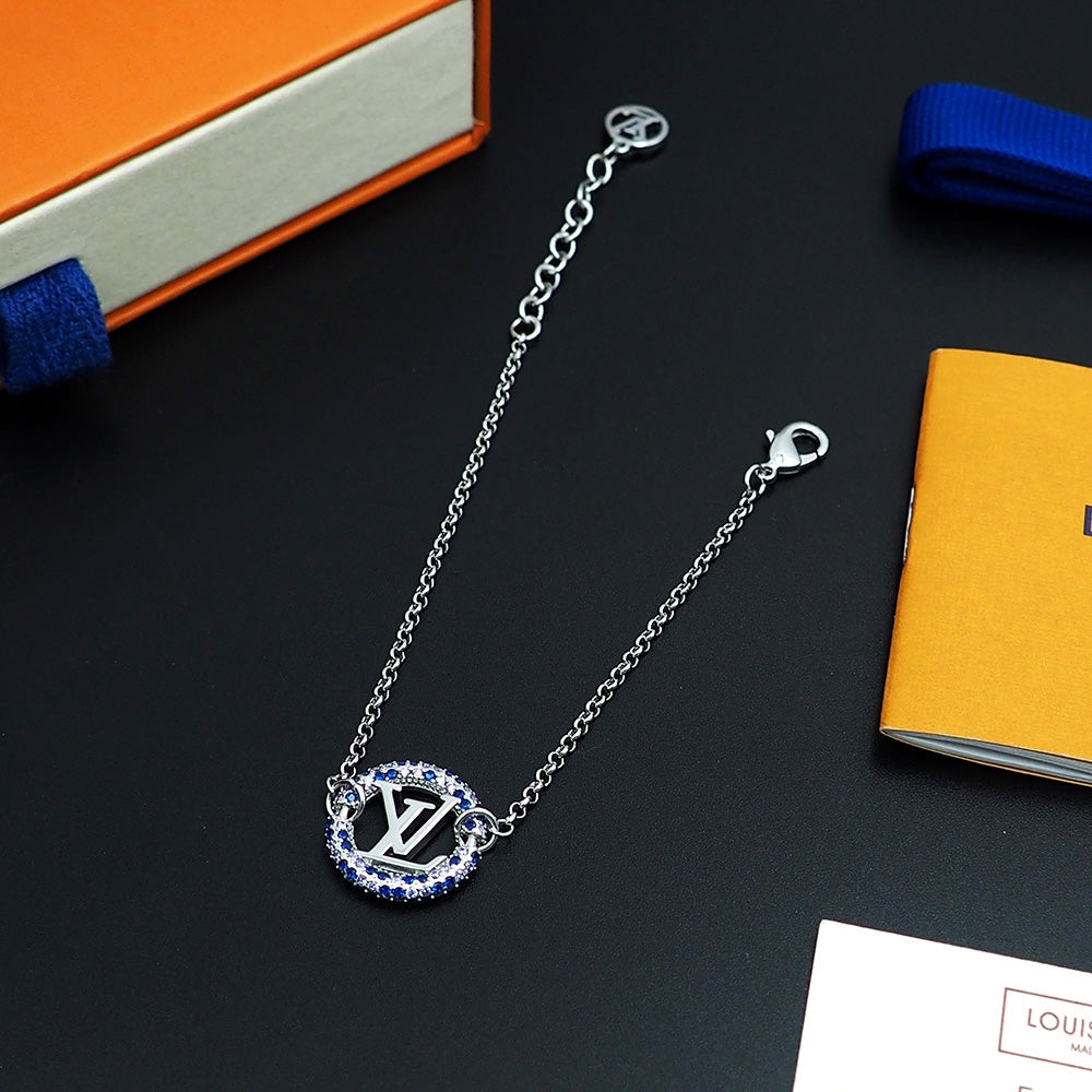 18K Louis Vuitton Louise By Night Bracelet