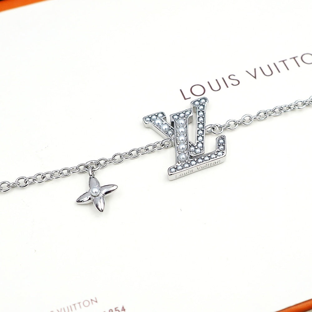 18K Louis Vuitton Iconic Pearls Bracelet