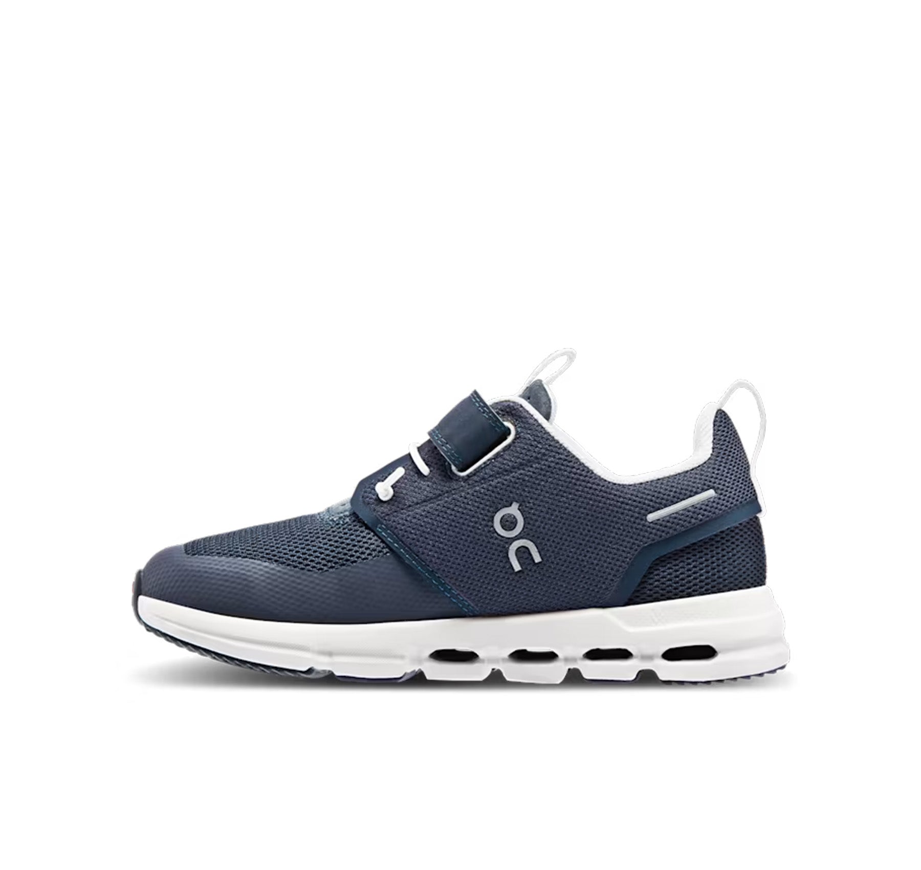 On Little Kids' Cloud Play Midnight/White Athletic Shoes