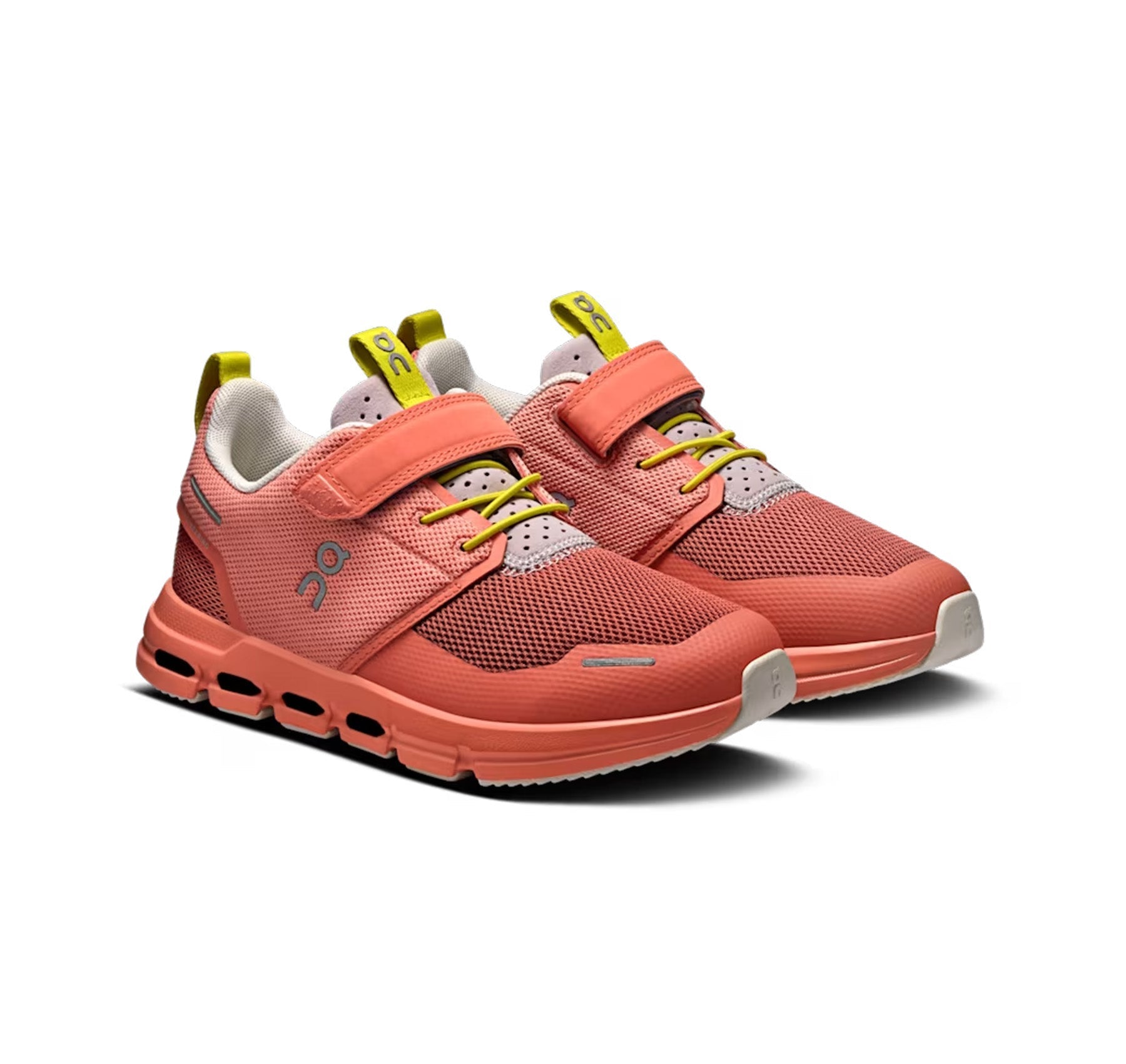 On Little Kids' Cloud Play Terra Athletic Shoes
