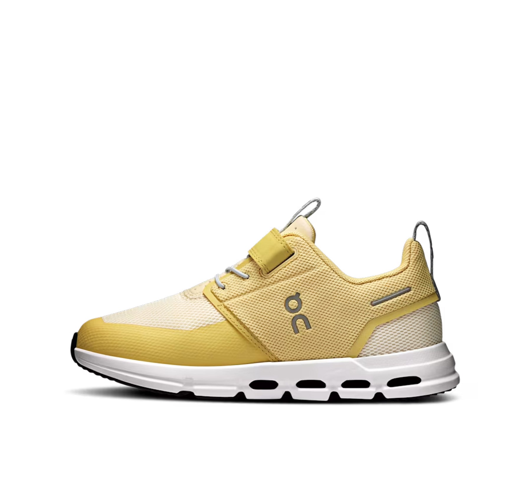 On Little Kids' Cloud Play Citrine/White Athletic Shoes
