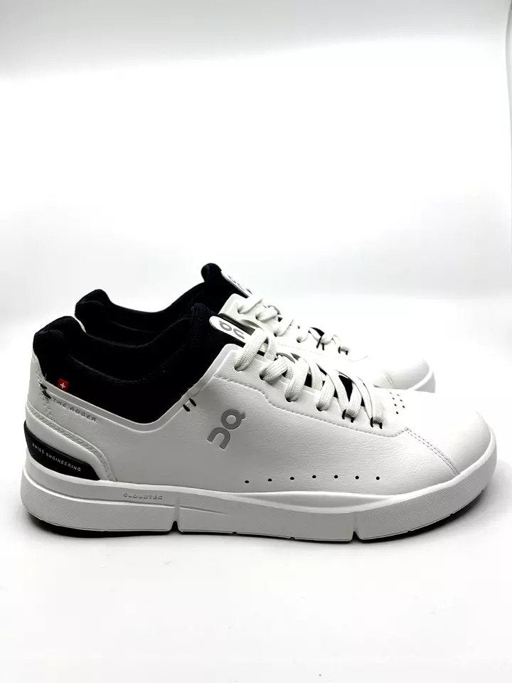 On The Roger Advantage White Midnight Lifestyle Sneakers