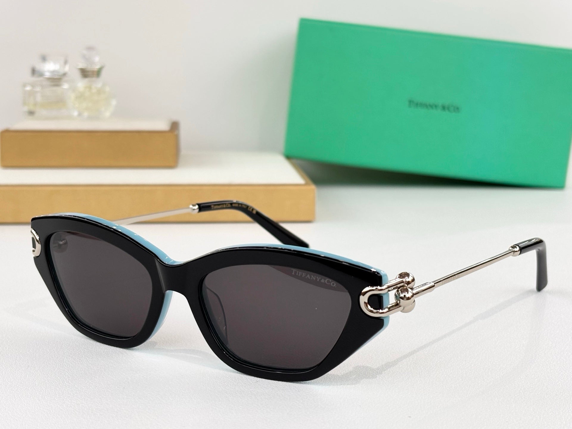 Tiffany & Co. OTF4231 Sunglasses